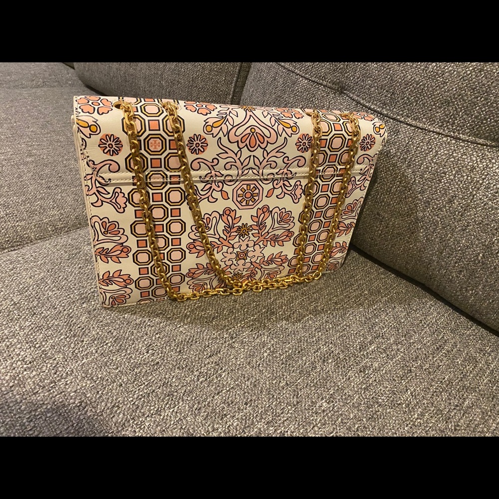 Tory burch